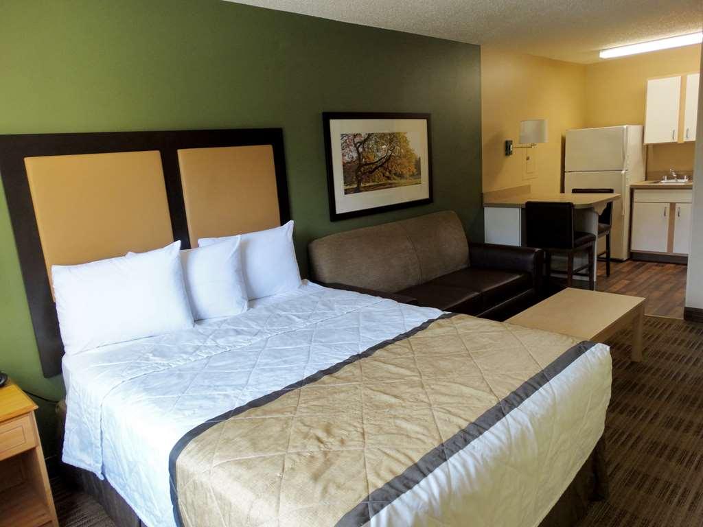 Extended America Select - Atlanta - Cumberland Mall Hotel 2*