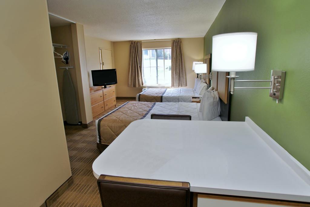 Extended America Select - Atlanta - Cumberland Mall Hotel 2*