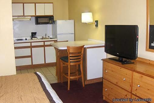 Extended America Select - Atlanta - Cumberland Mall Hotel 2*